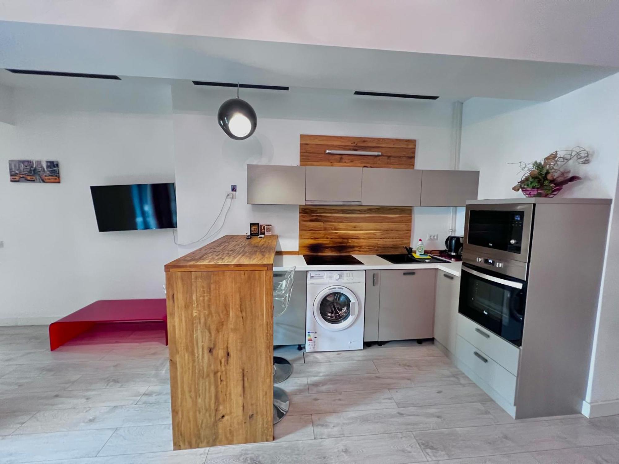 Blue Bike Seaview Apartment مامايا المظهر الخارجي الصورة